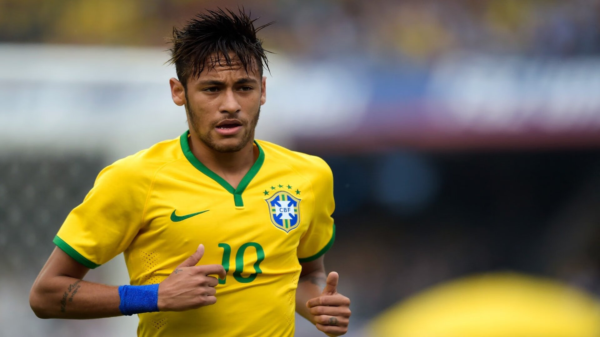 开云体育-张伟丽转训泰国以应对强敌腿法攻击，张伟丽与泰国选手对打视频