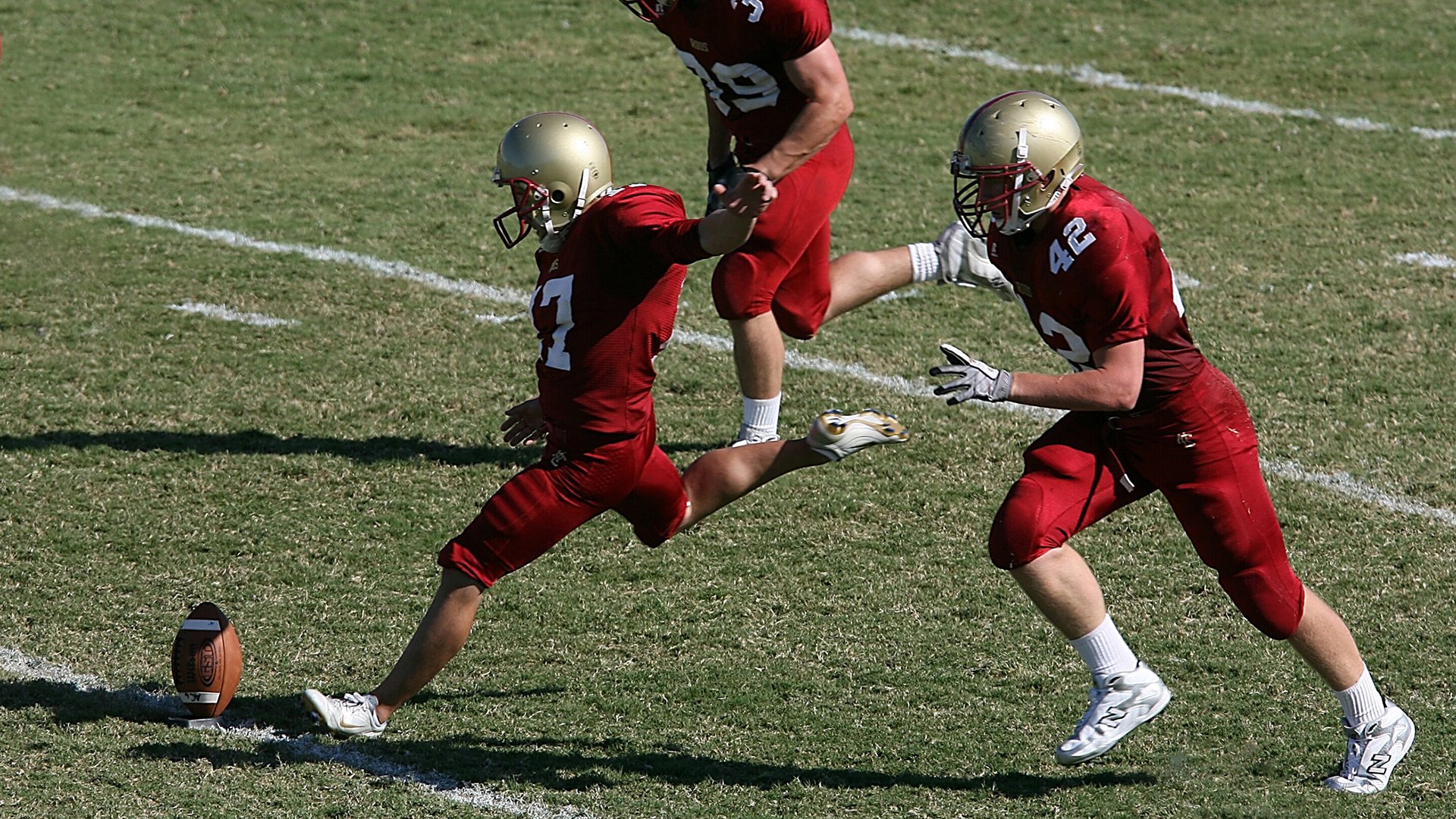 开云体育-赛事摄影展如期举行通过镜头记录球场上的每一个高燃时刻，赛事摄影技巧